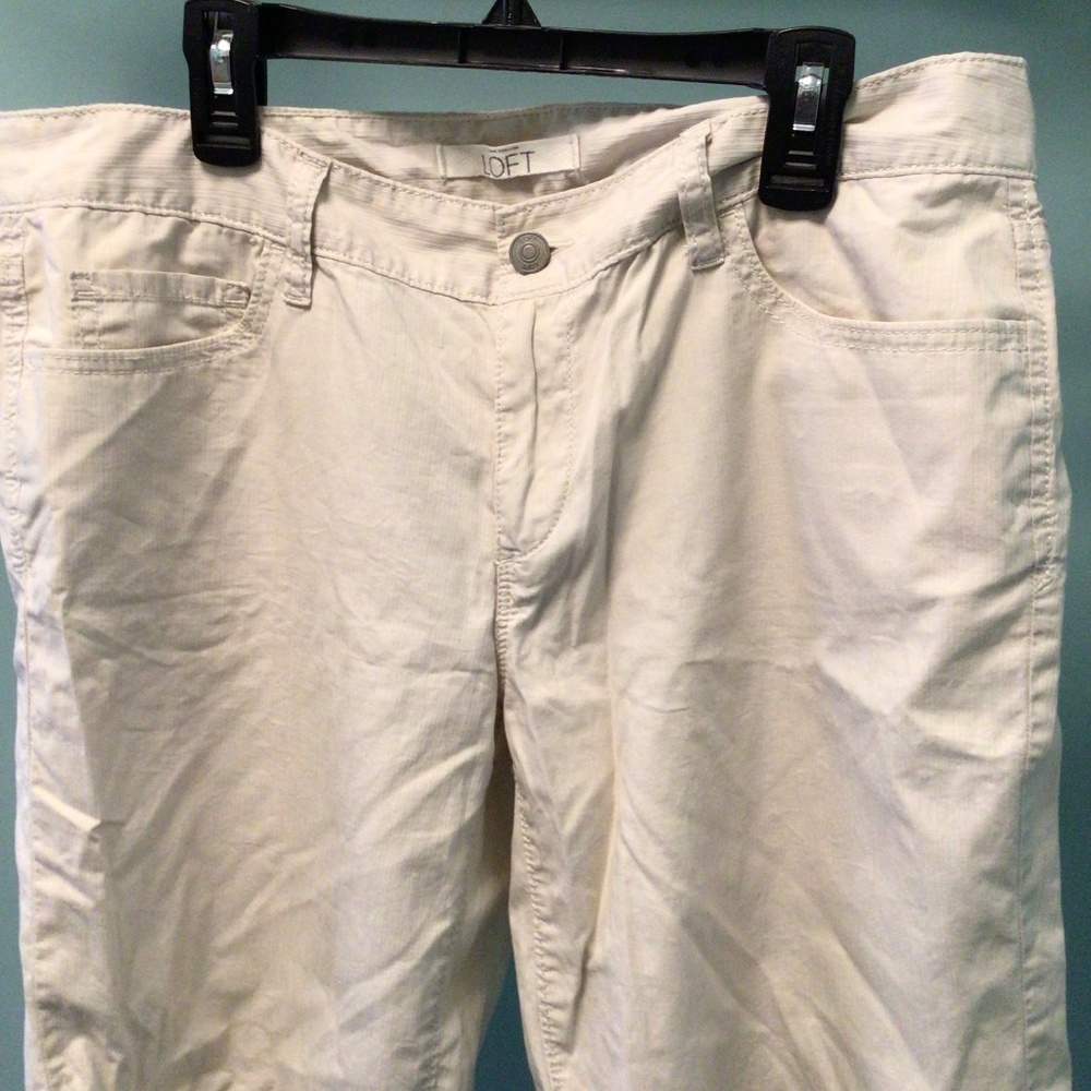 Loft size 6 Bermuda shorts; gently worn